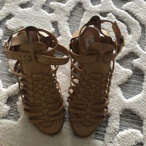 Tallulah blu anza heel